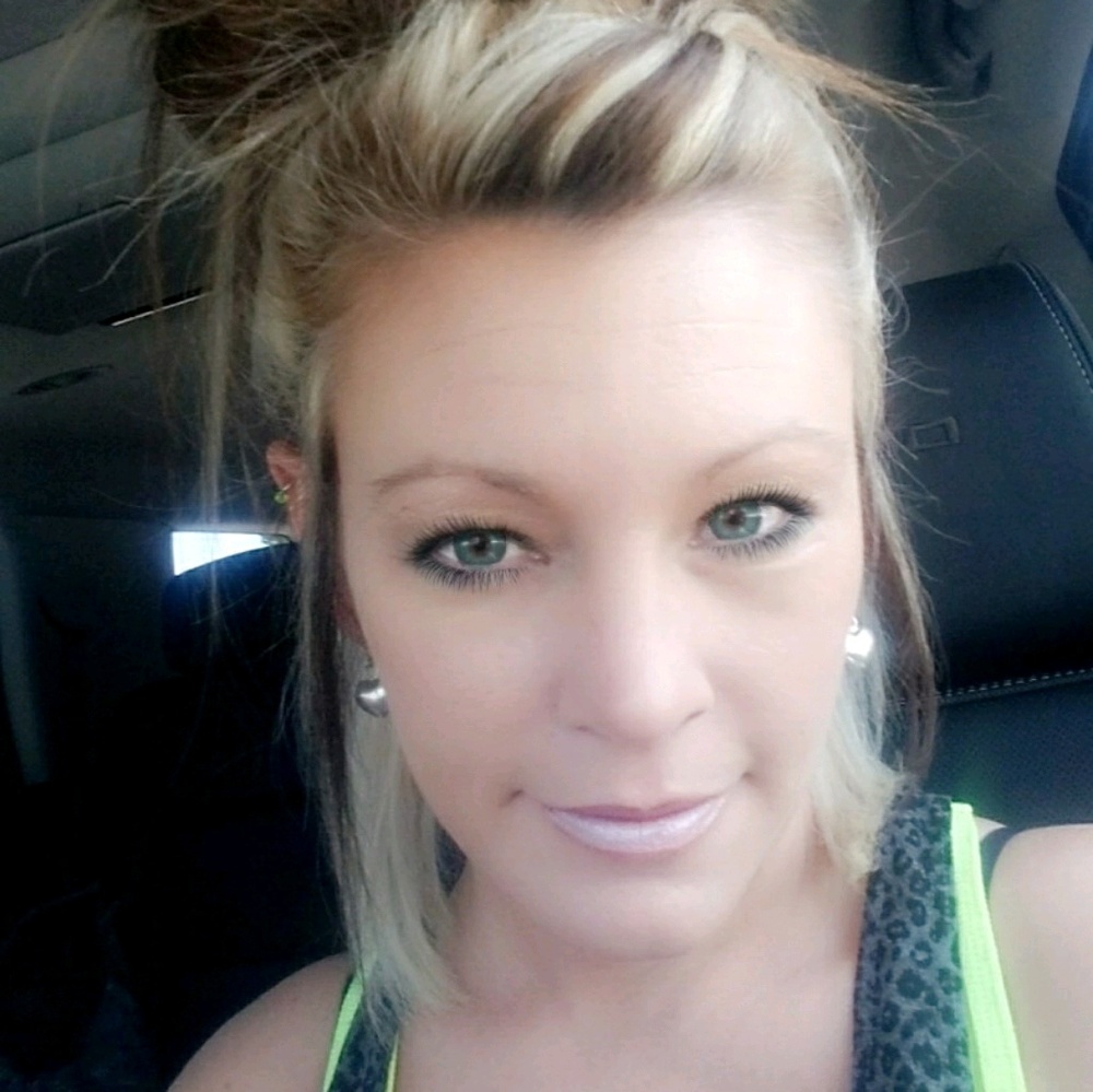 Meet your Posher, Angie